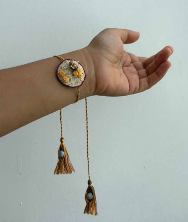 Seed Rakhi pack (with chawal and Kumkum) - Beehive with Vijayanti, Amaranthus,Purslane Seeds